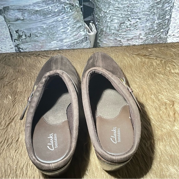 CLARKS Chocolate Brown Suede, Leather Clogs, Mules, Bendables 8.5 - Picture 5 of 6